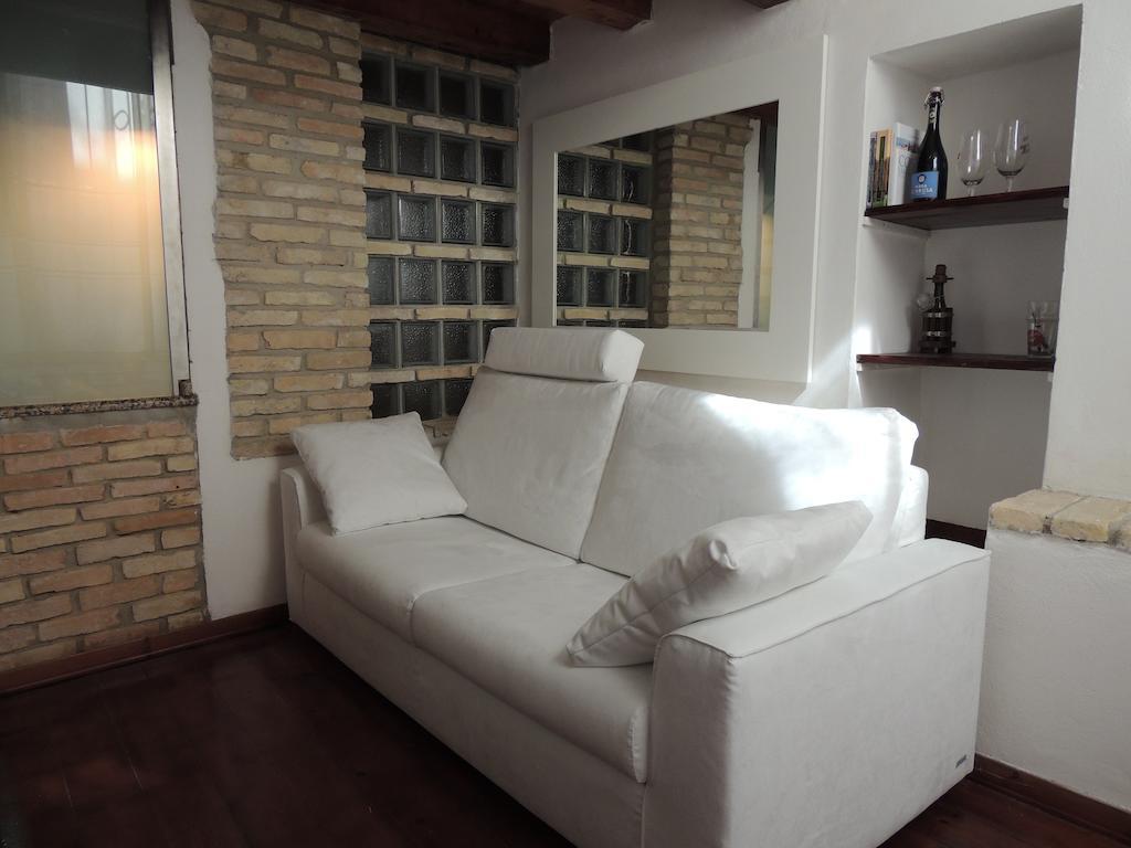 Suite Dreams Cagliari Loft Rum bild