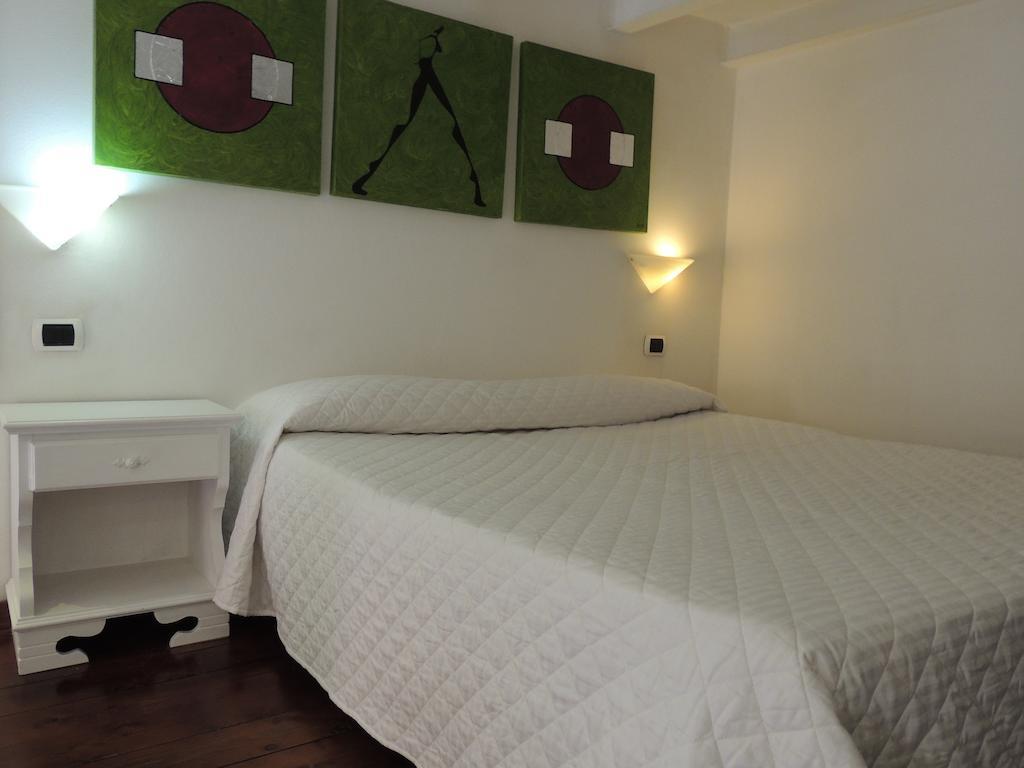 Suite Dreams Cagliari Loft Rum bild
